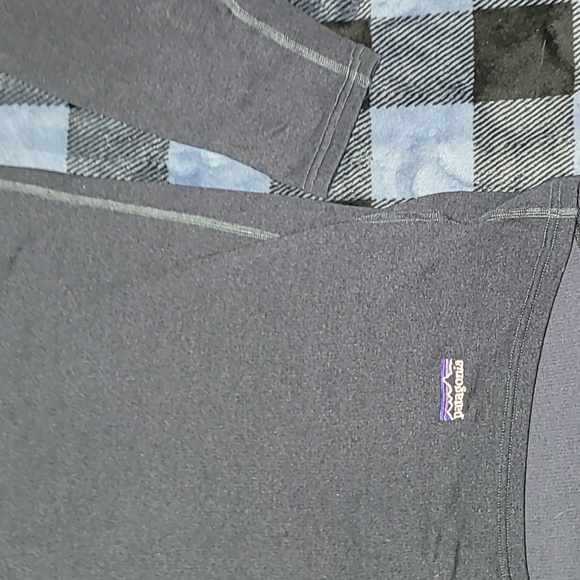 Vintage. Made in USA. Patagonia. Stretchy longsleeve. 1/4 zip pullover. Size Med - Picture 5 of 16